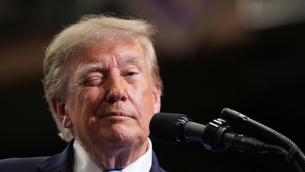 Trump dangles government aid on campaign trail