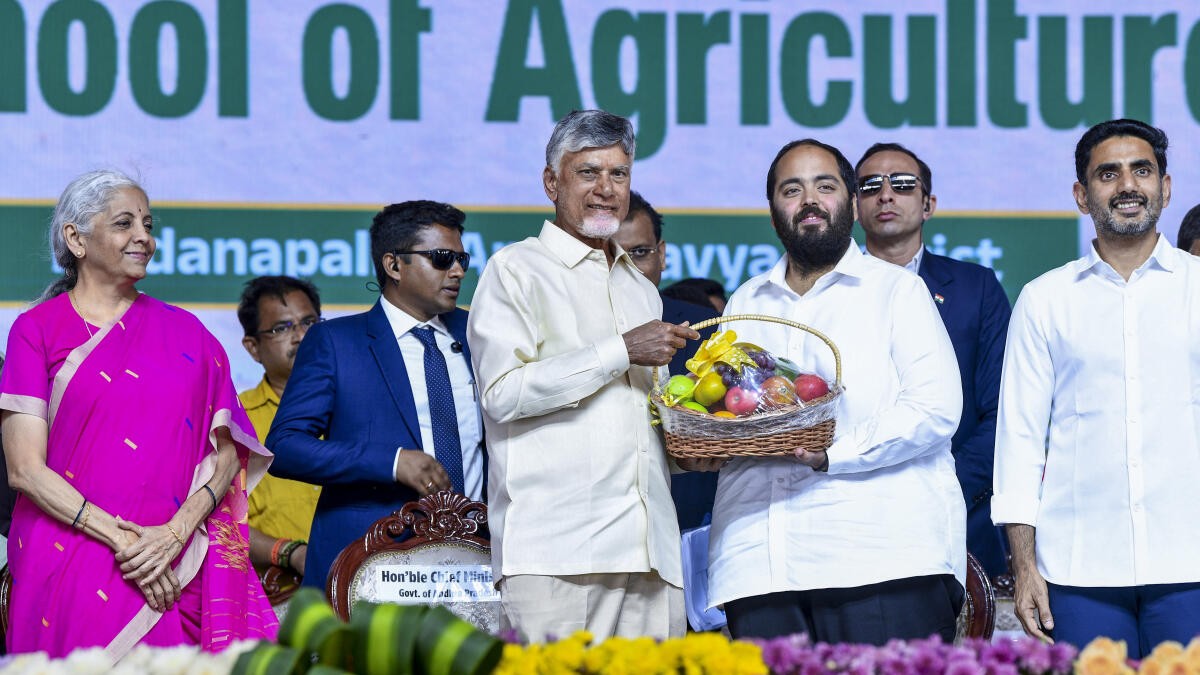ஆந்திராவில் 3 லட்சம் வேலைவாய்ப்புகள்; ரூ.1 லட்சம் கோடி முதலீடு:  ரிலையன்ஸ் ஆனந்த் அம்பானி