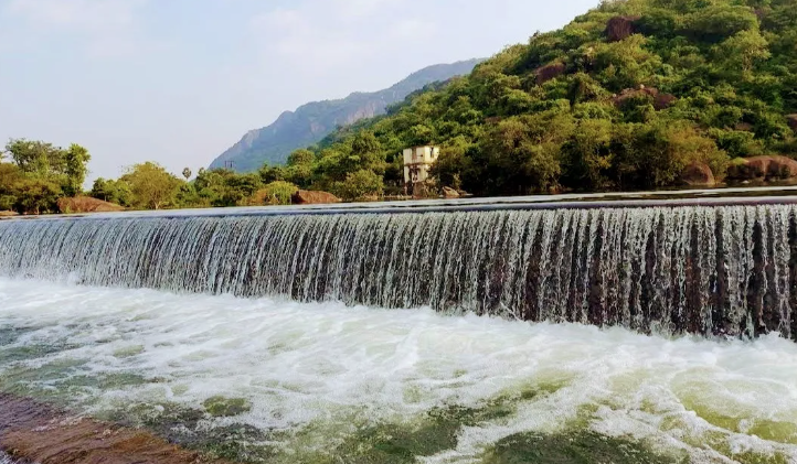 Bathing ban at Thalaiyanai