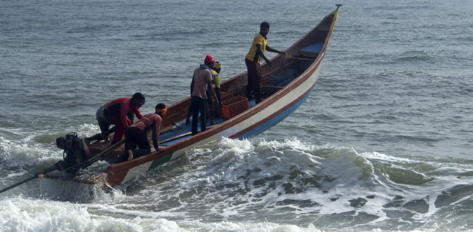 கோடியக்கரையில் தங்கி மீன்பிடிக்க வெளி மாவட்டத்தினருக்குத் தடை