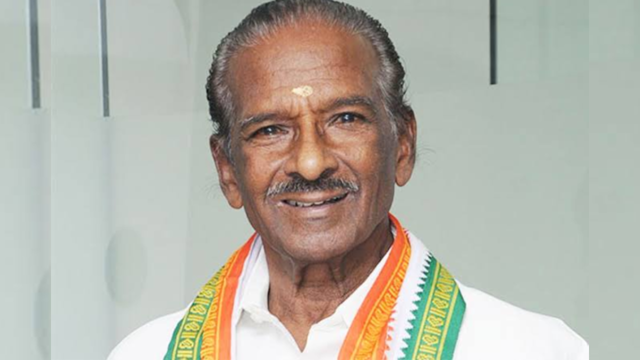 காங்கிரஸ் மூத்த தலைவர் குமரி அனந்தன் மறைவு.. அரசியல் தலைவர்கள் இரங்கல்!