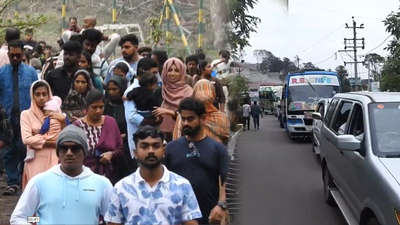 தொடர் விடுமுறை எதிரொலி...கொடைக்கானலில் கடும் போக்குவரத்து நெரிசல்!