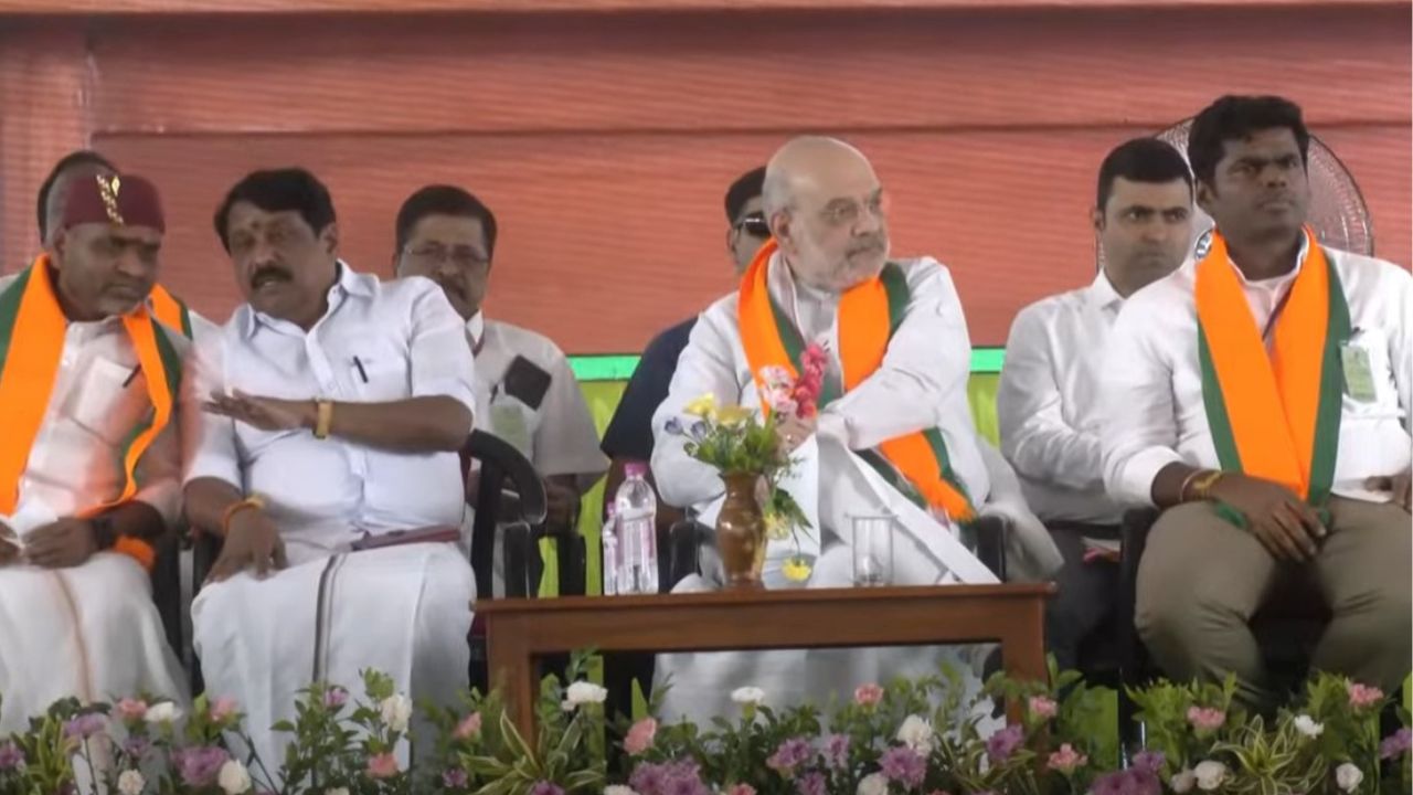 பாகுபலி பாணியில் அதிர்ந்த அரங்கம்.. அண்ணாமலைக்கு ஆரவாரம்
