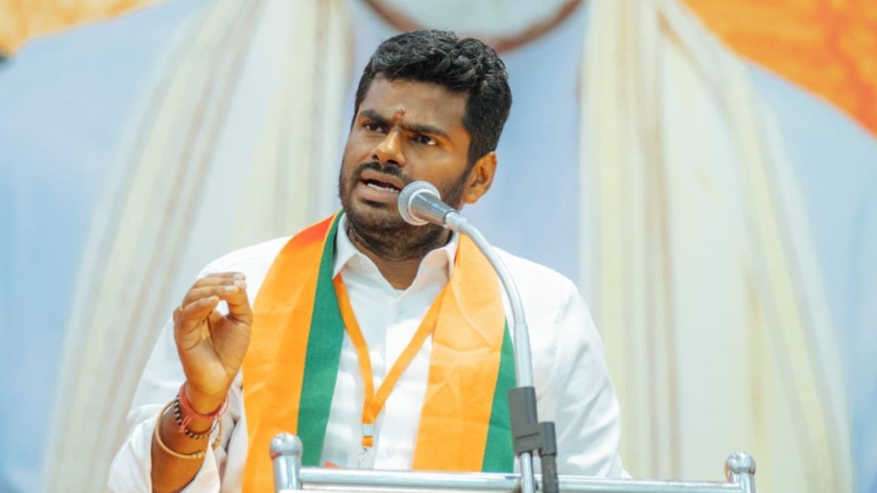 மாணவிகளை அலைக்கழிப்பது ஏன்?  அண்ணாமலை கேள்வி