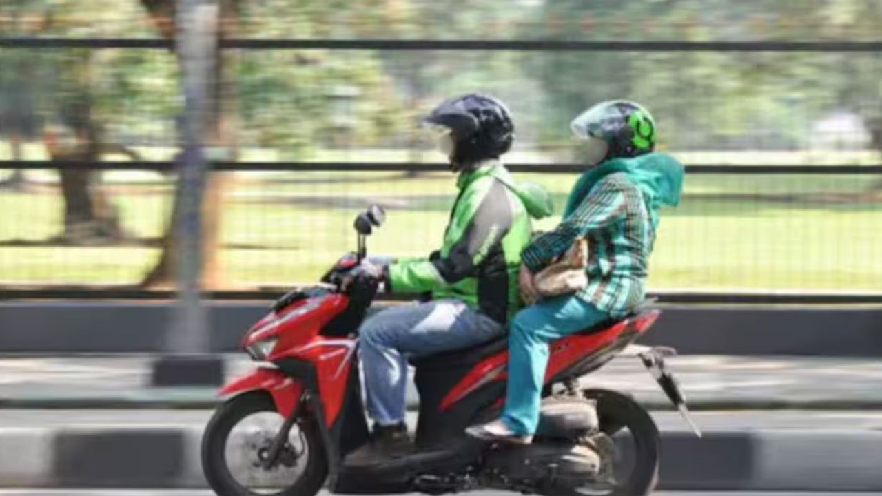 தினமும் பிக்-அப் பண்ண வரவா? பாலியல் சீண்டலில் ஈடுபட்ட பைக் டாக்ஸி ஓட்டுநர் கைது!