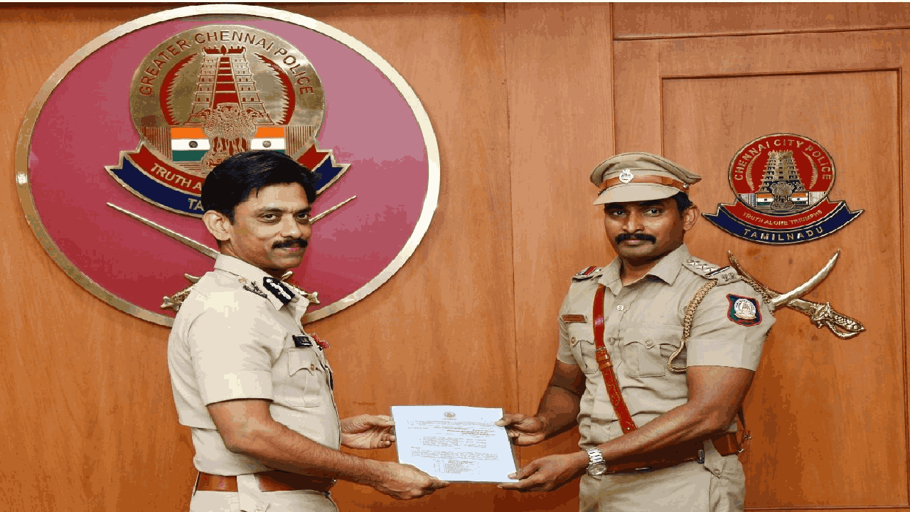காவல்துறையில் புதிய சாதனை: ஆய்வாளர் ராமலிங்கம் துணை காவல் கண்காணிப்பாளராகத் தேர்வு.. காவல் ஆணையாளர் பாராட்டு!