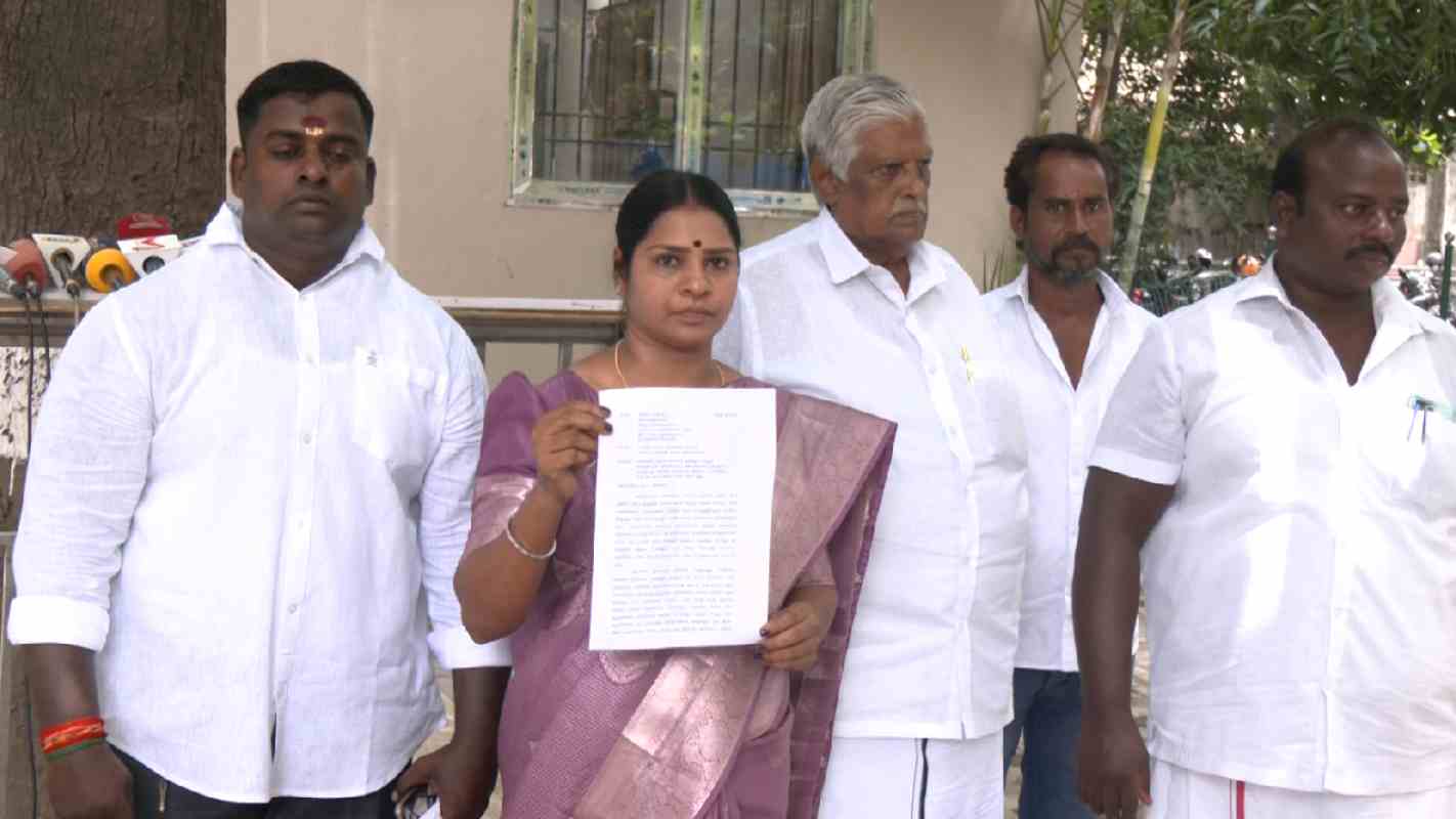 மேயர் பிரியாவுக்கு எதிராக ஆபாச வீடியோக்கள்: போலீசில் பரபரப்பு புகார்!