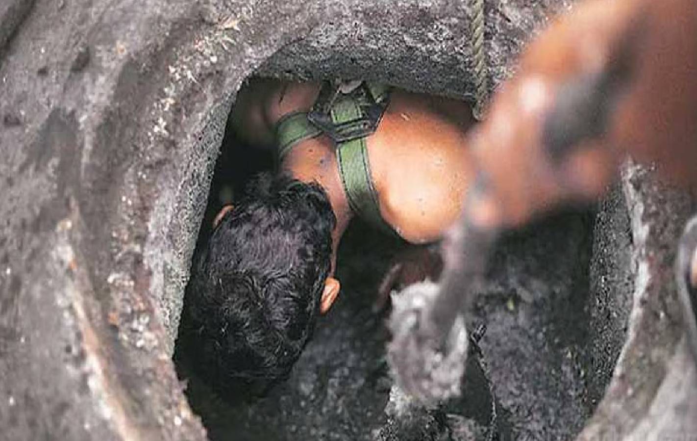 இடுக்கியில் சோகம்.. ஹோட்டல் கழிவுத்தொட்டியை சுத்தம் செய்தபோது மூச்சுத்திணறி 3 தமிழக தொழிலாளர்கள் பலி!
