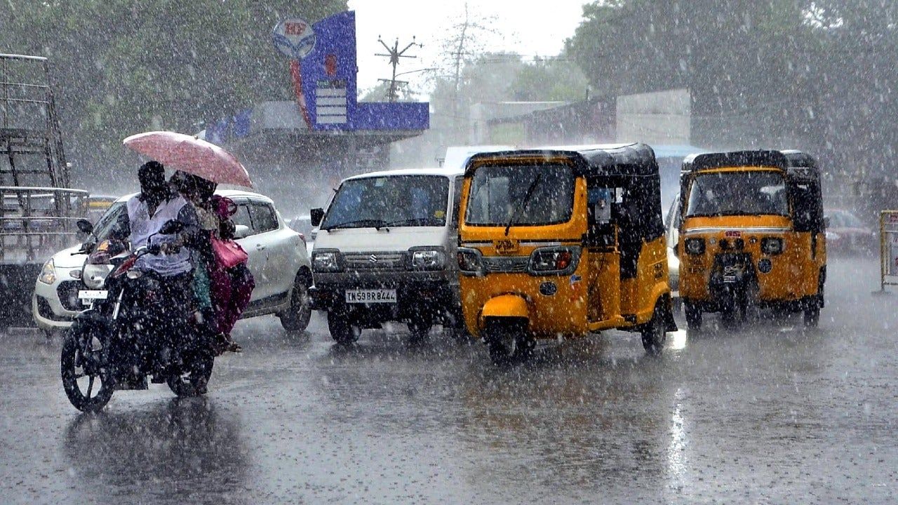 TN Weather: தமிழகத்தில் 14 மாவட்டங்களுக்கு கனமழை எச்சரிக்கை!