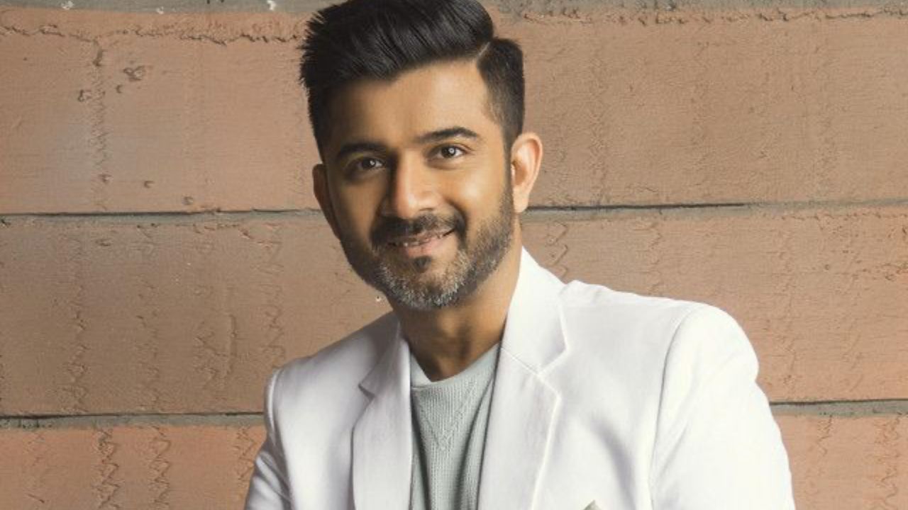 பாலியல் புகாரில் பாடகர் கைது.. பாலிவுட்டில் பரபரப்பு!