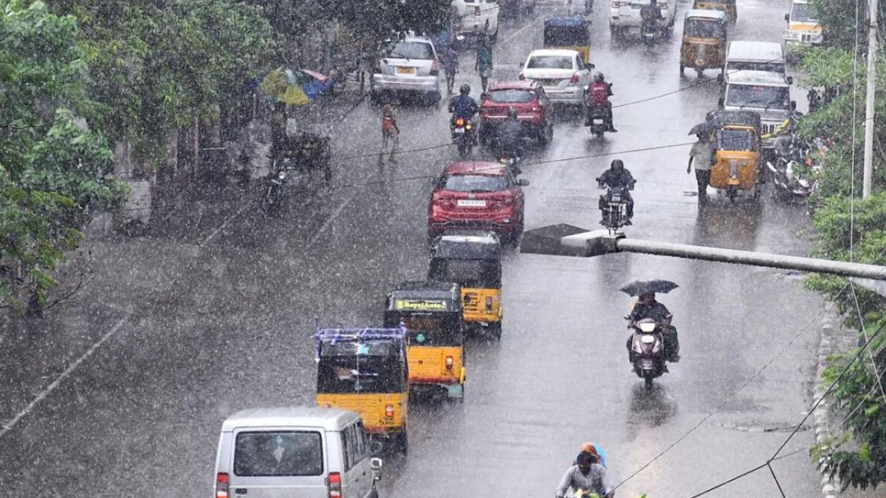 கொட்டித் தீர்க்கப்போகும் கனமழை.. 14 மாவட்டங்களுக்கு எச்சரிக்கை!