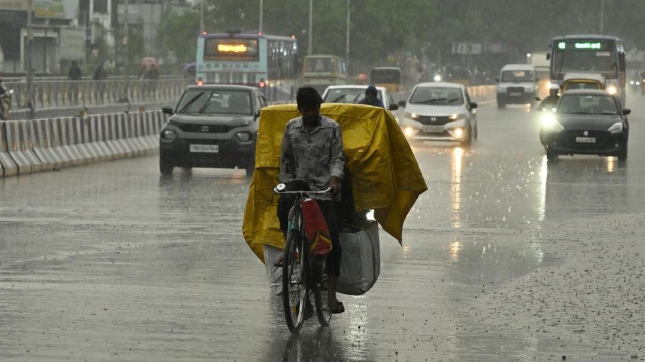 TN Weather: தமிழகத்தில் நாளை 4 மாவட்டங்களில் மிக கனமழைக்கு வாய்ப்பு!