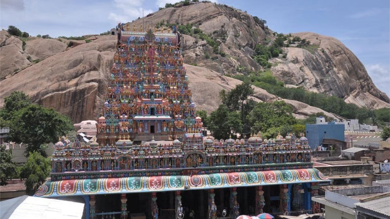 திருப்பரங்குன்றம் மலைக்கு செல்ல அனுமதி.. ஆதார் அட்டை கட்டாயம்!