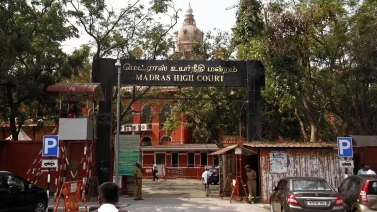 இரு தொகுதிகளில் போட்டி: தேர்தல் செலவை வேட்பாளர்களிடம் வசூலிக்கக் கோரிய வழக்கு தள்ளுபடி!