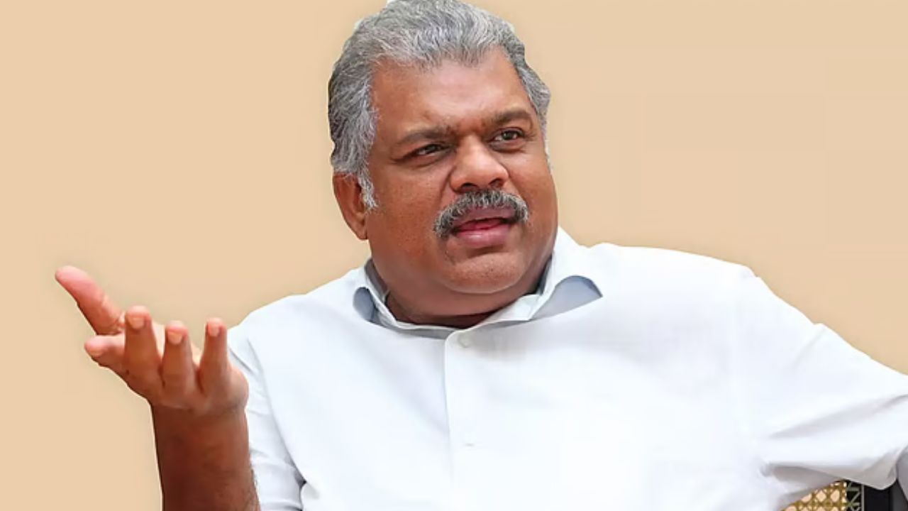 G.K. வாசன் மீண்டும் காங்கிரஸில்? TMC-யின் அடுத்த அரசியல் நகர்வு!
