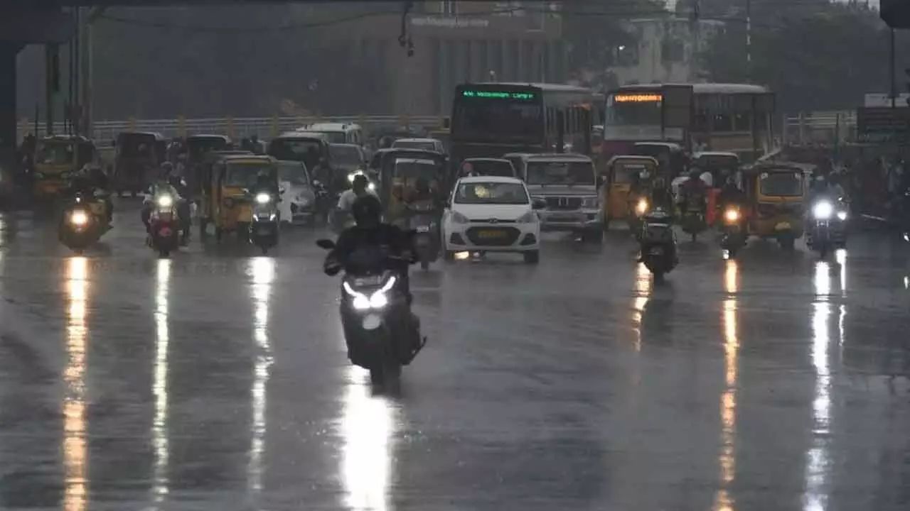 TN Weather: கொட்டி தீர்க்கப்போகும் கனமழை.. வானிலை மையம் வார்னிங்!
